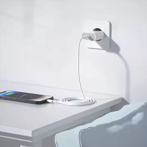 Сетевое зарядное устройство 20W USB-C / Зарядка для телефона / Зарядный телефон / Блочок быстрой зарядки 234579131 фото